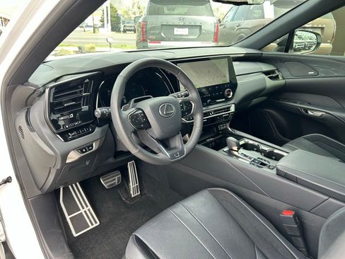 Used 2024 Lexus RX 500h F Sport w/ Convenience Package image 8