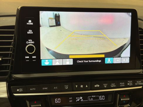 Used 2025 Honda Odyssey Elite image 25