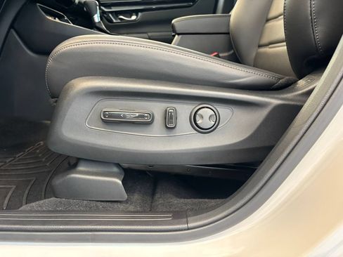 Used 2025 Honda CR-V EX-L image 16