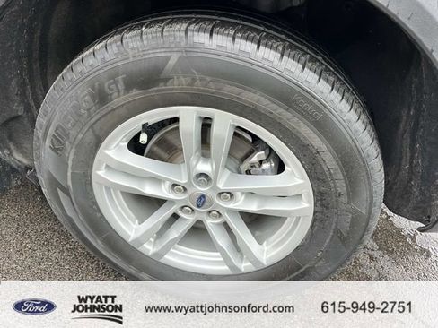 Certified 2022 Ford Explorer XLT w/ Equipment Group 202A AWD/4WD image 11