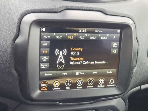 Used 2023 Jeep Renegade Latitude image 26