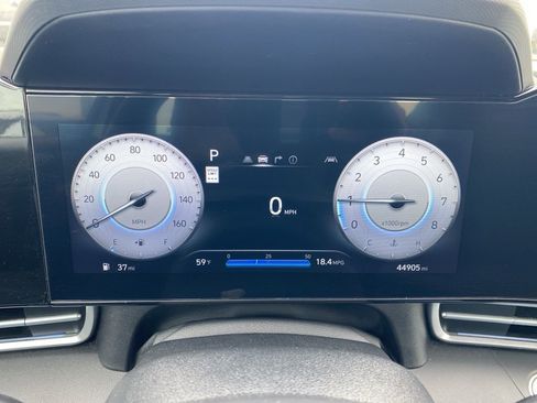 Used 2024 Hyundai Elantra SEL image 27