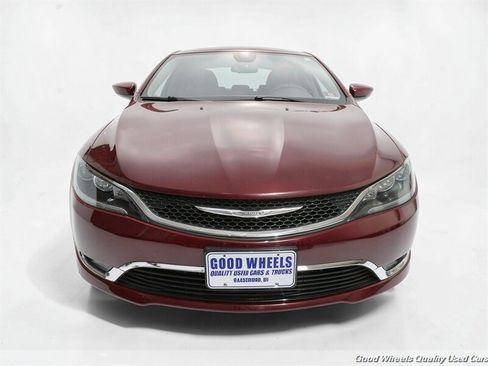 Used 2016 Chrysler 200 Limited w/ Anniversary Edition FWD image 2