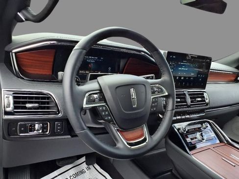 Used 2024 Lincoln Navigator L Reserve image 24