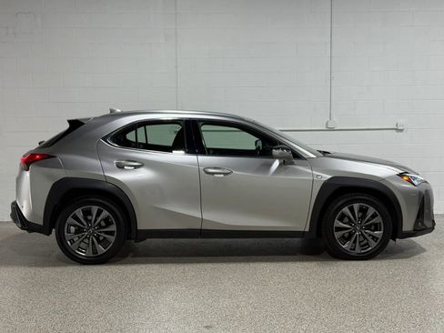 Used 2019 Lexus UX 200 F Sport w/ F Sport Premium Package FWD image 5