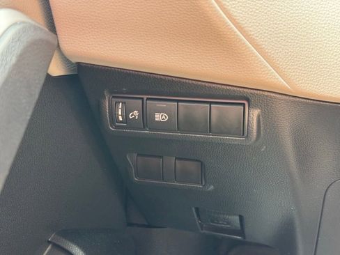 Used 2023 Toyota Corolla Cross LE w/ Moonroof Package AWD/4WD image 30
