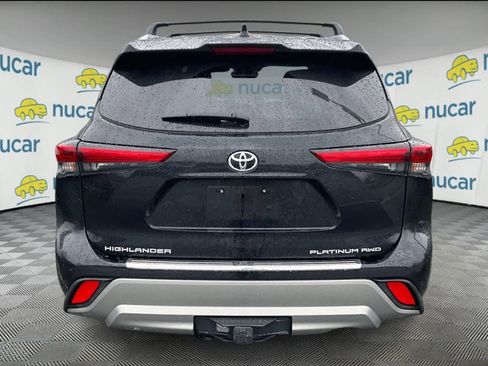 Used 2022 Toyota Highlander Platinum image 3