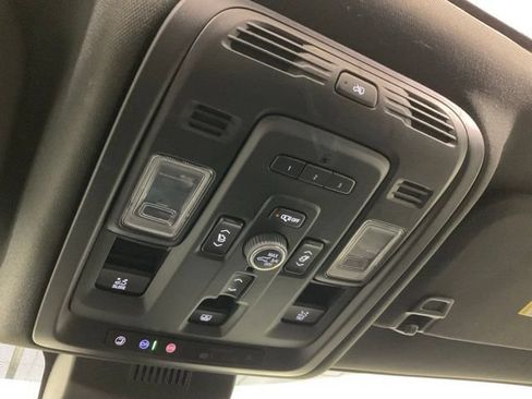 Used 2024 GMC Yukon Denali w/ Denali Reserve Package AWD/4WD image 15