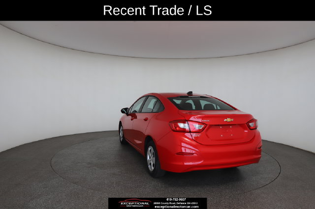 Used 2018 Chevrolet Cruze LS FWD image 13