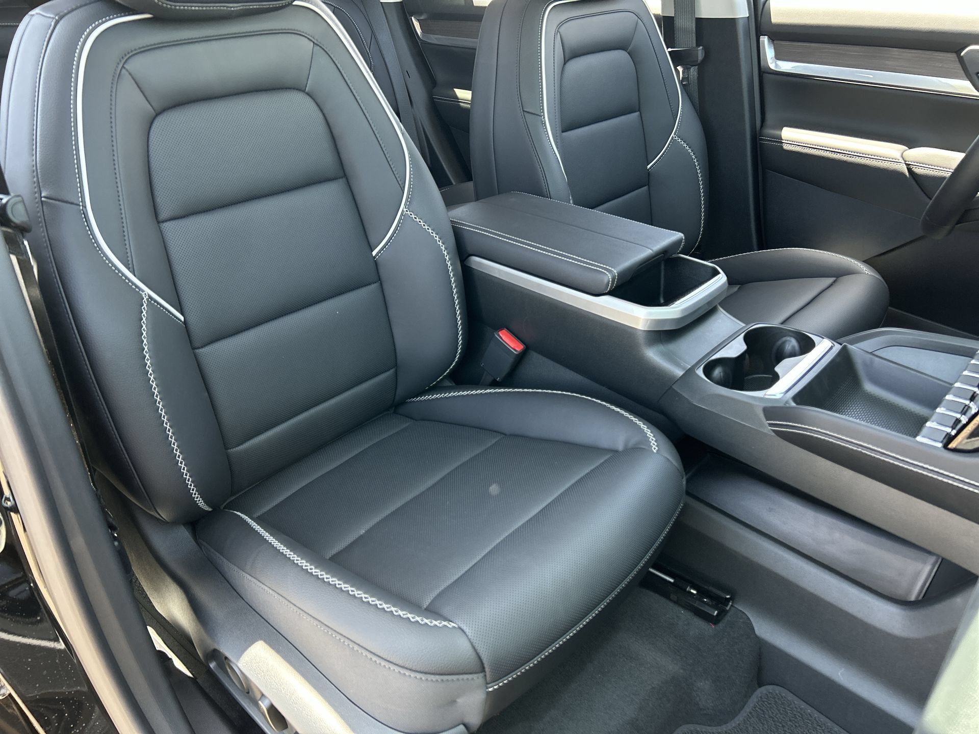New 2026 GMC Terrain Denali w/ LPO, Black Badging Package AWD/4WD image 67