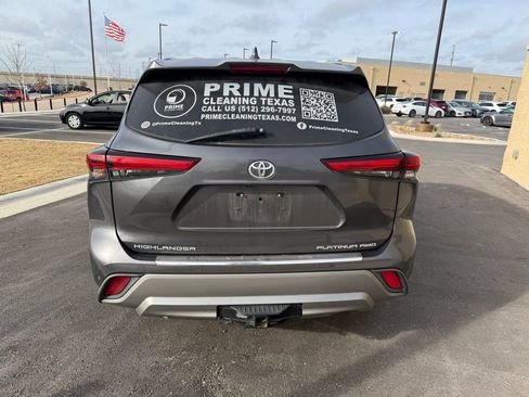 Used 2021 Toyota Highlander Platinum image 5