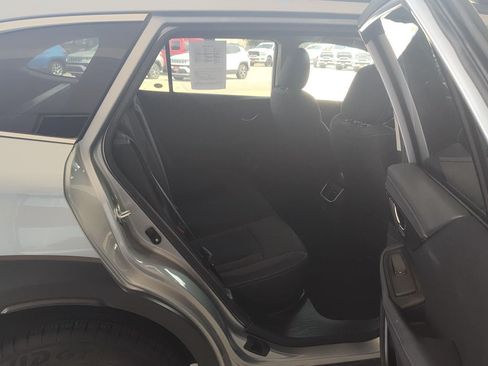 Used 2025 Subaru Outback Premium AWD/4WD image 17