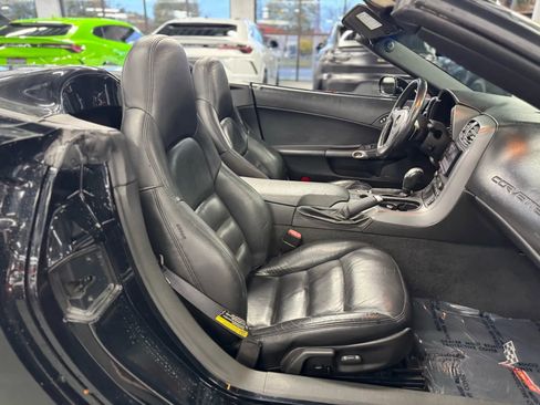 Used 2006 Chevrolet Corvette Convertible w/ Preferred Equipment Group image 19