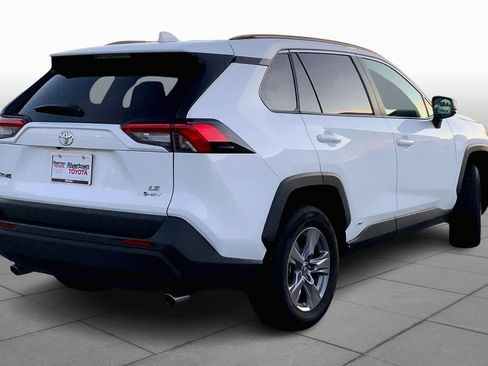 Used 2025 Toyota RAV4 LE image 12