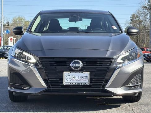 Certified 2025 Nissan Altima 2.5 SV image 3