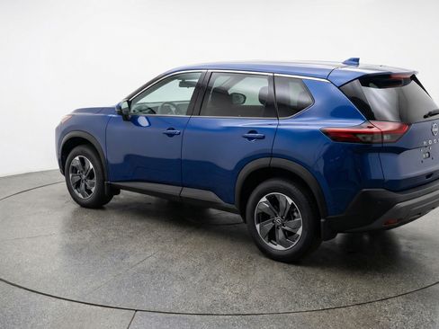 Used 2025 Nissan Rogue SV FWD image 6