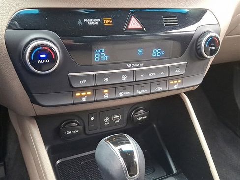 Used 2020 Hyundai Tucson Limited image 15