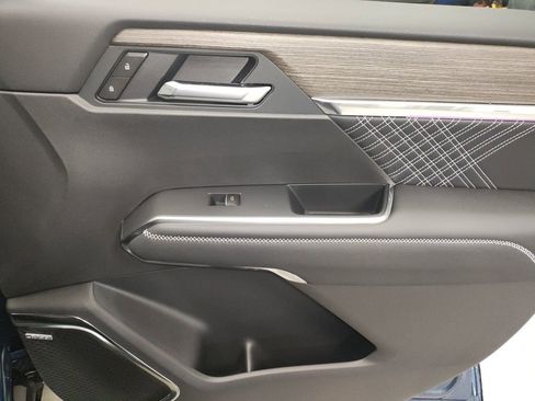 New 2026 GMC Acadia Denali w/ Super Cruise Package AWD/4WD image 10