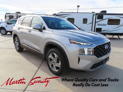 Used 2022 Hyundai Santa Fe SE image 1