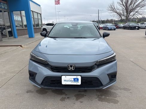 Used 2023 Honda Civic Sport image 2