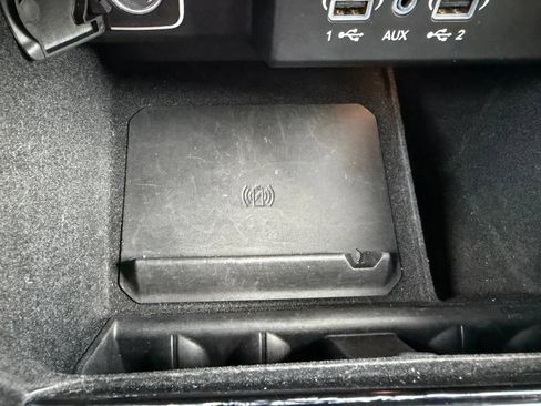 Used 2022 Jeep Wagoneer Series III AWD/4WD image 24