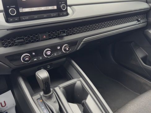 Certified 2025 Honda Accord LX image 22