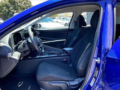 Used 2023 Hyundai Elantra SEL FWD image 14
