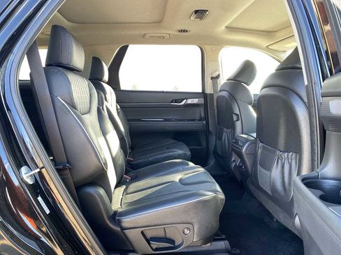 Used 2023 Hyundai Palisade Limited image 37