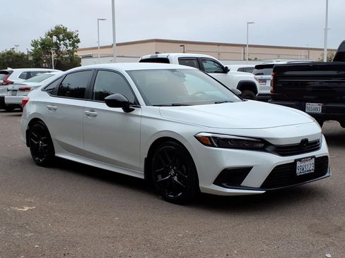 Certified 2022 Honda Civic Sport image 3