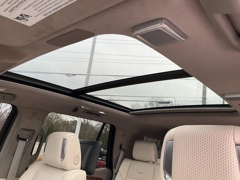 Certified 2024 Cadillac Escalade Sport Platinum image 9