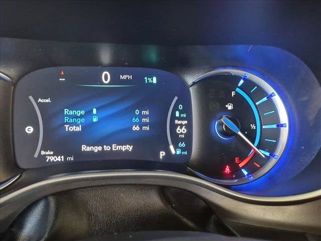 Used 2022 Chrysler Pacifica Touring-L w/ Uconnect Theater Family Group FWD image 15