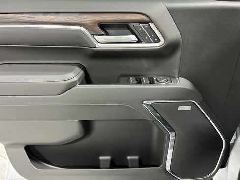 New 2026 GMC Sierra 1500 SLT image 21