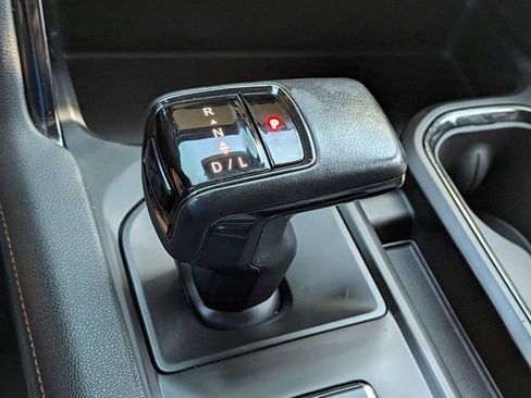 Used 2022 GMC Sierra 1500 AT4 w/ Technology Package AWD/4WD image 25