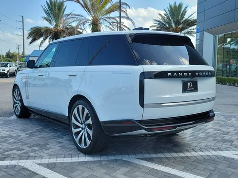 Used 2025 Land Rover Range Rover Long Wheelbase Autobiography AWD/4WD image 3