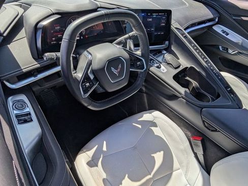 Used 2022 Chevrolet Corvette Stingray Coupe w/ Z51 Performance Package image 10