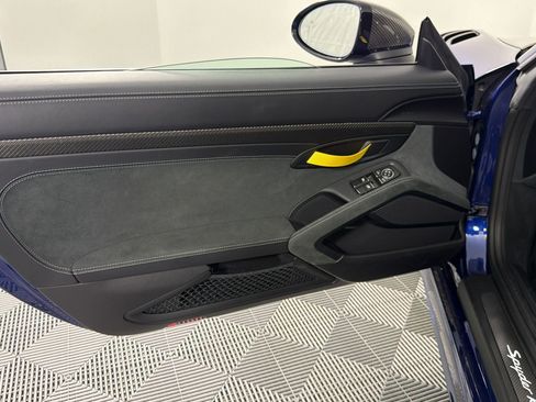 Certified 2025 Porsche 718 Boxster Spyder RS RWD image 22