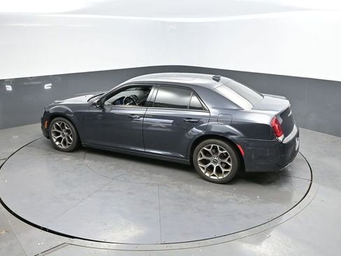 Used 2018 Chrysler 300 S w/ 300S Premium Group image 32