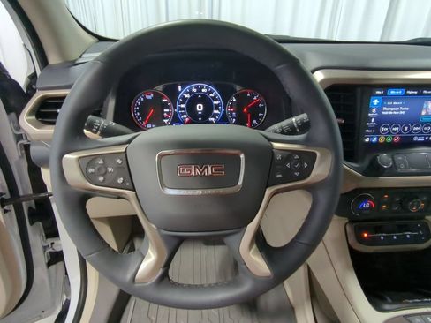 Used 2023 GMC Acadia Denali w/ Denali Technology Package AWD/4WD image 28