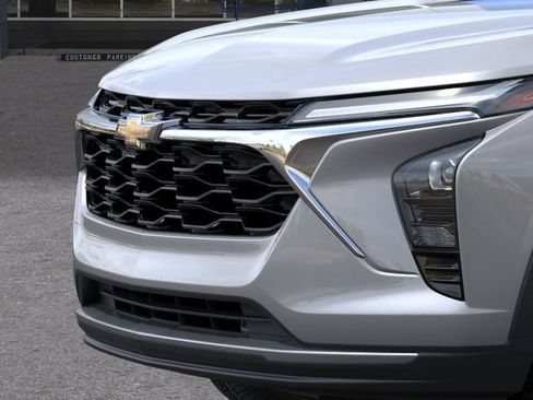 New 2026 Chevrolet Trax LT w/ Sunroof Package FWD image 13