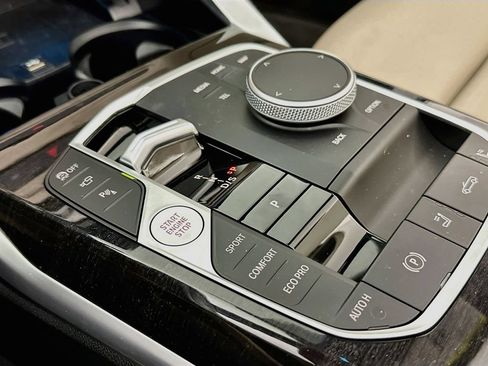 Used 2024 BMW M440i Convertible w/ Premium Package RWD image 17