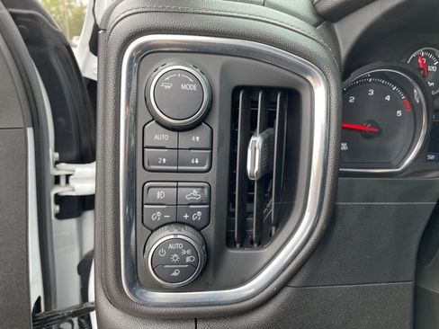 Used 2022 Chevrolet Silverado 2500 LTZ w/ LTZ Plus Package image 18