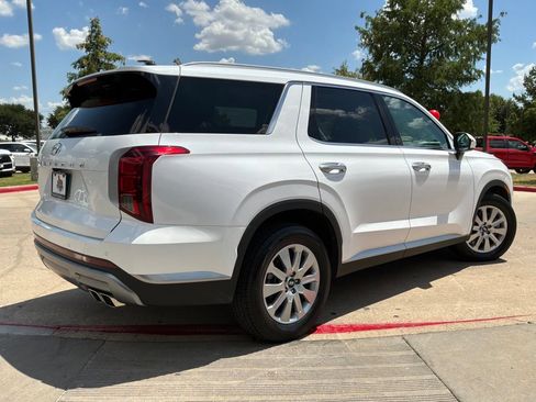 Used 2025 Hyundai Palisade SEL FWD image 6