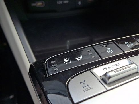 Used 2022 Hyundai Tucson Limited image 25