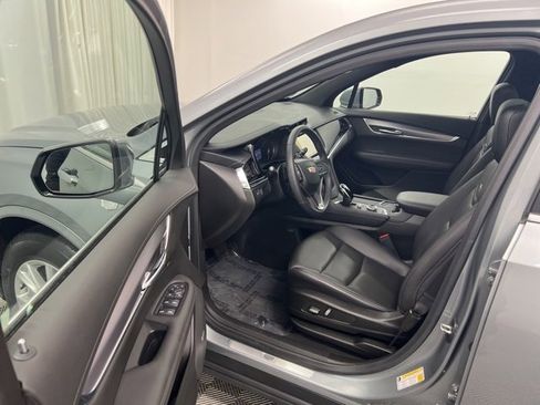 Used 2023 Cadillac XT6 Luxury image 14