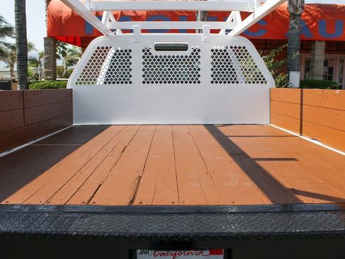 Used 2018 Ford F450 XL w/ Trailer Tow Package image 12