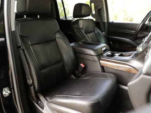 Used 2015 Chevrolet Suburban LT AWD/4WD image 36