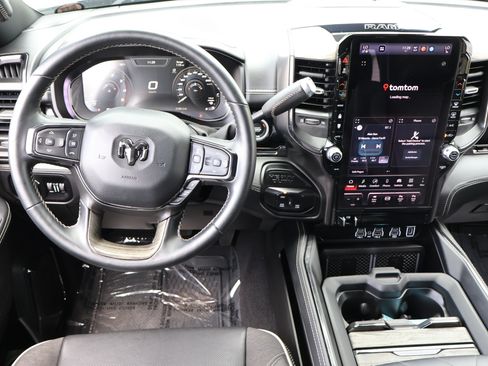 Used 2025 RAM 2500 Limited AWD/4WD image 22
