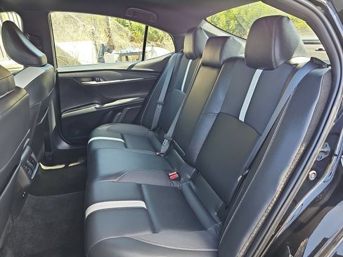 Used 2025 Toyota Camry SE FWD image 13
