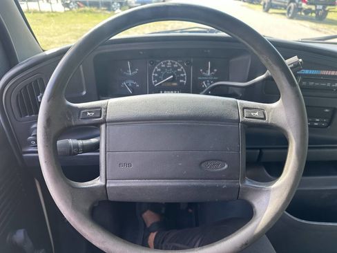 Used 1995 Ford E-250 and Econoline 250 image 12