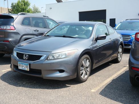 Used 2010 Honda Accord EX-L image 3